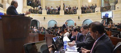 El Senado colombiano dio media sanción al acuerdo de paz