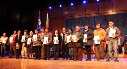 Más de 500 familias mapuches de Chile recibieron su título de propiedad