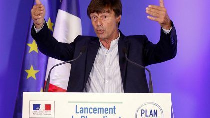 Francia cerrará reactores nucleares y prohibirá autos con motores a combustión interna