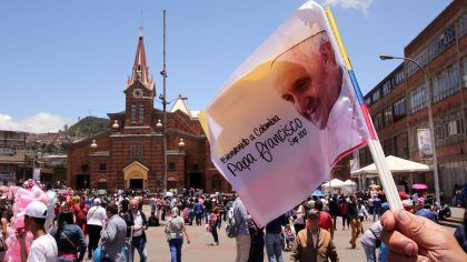 Colombia: ELN y Gobierno podrían recibir al Papa con un cese del fuego
