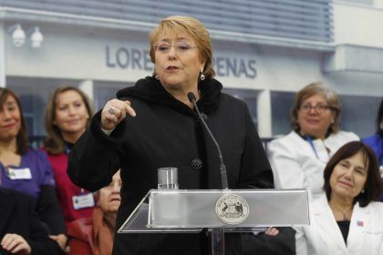 Bachelet avergonzada por las reacciones ante un caso de lepra