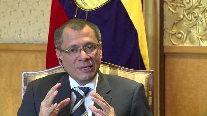 La justicia de Ecuador prohíbe al vicepresidente salir del país