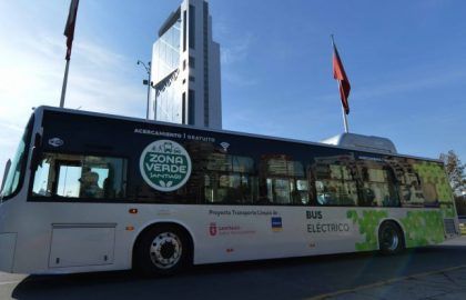Santiago incorpora buses eléctricos a su sistema de transporte