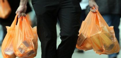 Uruguay busca desincentivar el uso de bolsas de plástico