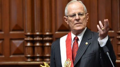 En Perú piden la destitución del presidente Kuczynski