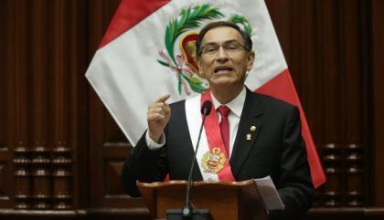 El presidente de Perú convoca a un referéndum constitucional