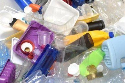 250 grandes marcas se comprometen a usar plástico reciclable
