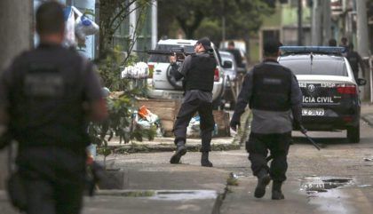 La política de “meterle bala” a los delincuentes de Bolsonaro