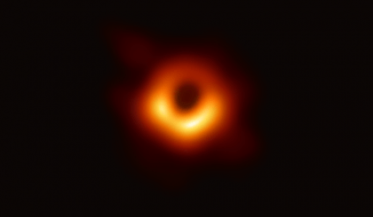 La primera imagen de un agujero negro confirma la teoría de la relatividad