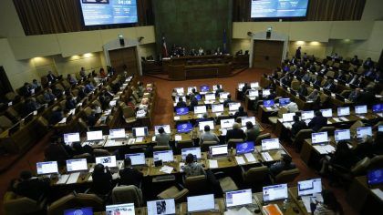 Chile avanza en el proyecto de ley que obliga a los religiosos a denunciar abusos