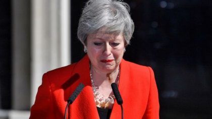 Sin poder encontrar una solución al brexit, renuncia la premier del Reino Unido