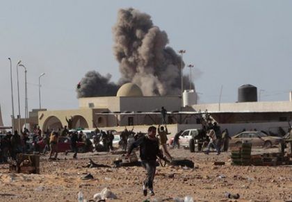 Sube el conteo de víctimas del ataque a un centro de migrantes en Libia