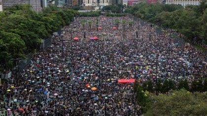 Otro día de masivas manifestaciones en Hong Kong