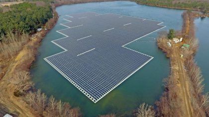 Paneles flotantes, el futuro para la energía solar