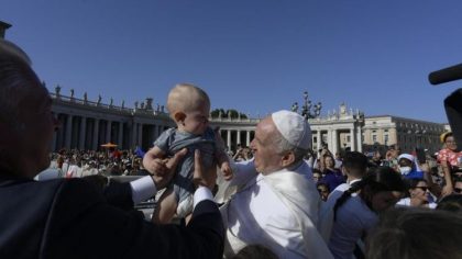 El Papa a las familias: “La Iglesia está con ustedes y en ustedes”