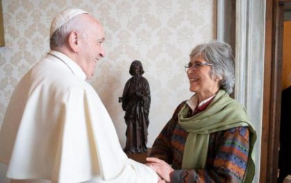 Una consagrada argentina y dos religiosas miembros del Dicasterio para los Obispos